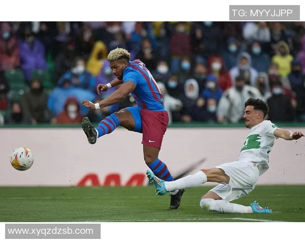 西甲激战巴萨逆转巴黎圣日耳曼神扑瞬间点燃全场激情