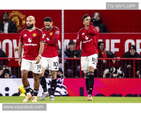 英超激战：多特蒙德与曼联互交白卷精彩瞬间引发全场热议