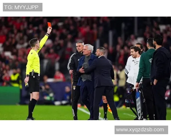 英超精彩对决AC米兰险胜巴黎圣日耳曼引发全场狂欢